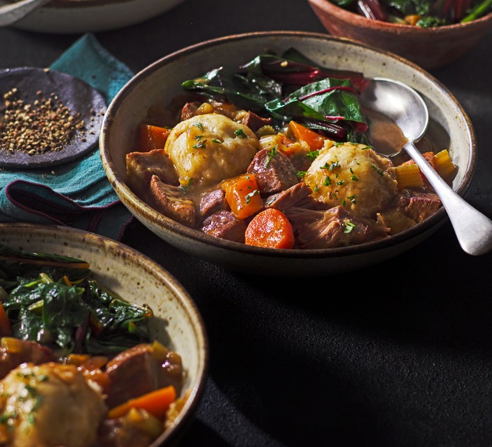 Slow cooker beef stew with dumplings